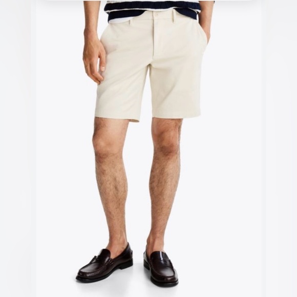 TOMMY HILFIGER- Men's Cream Shorts 🩳 - Picture 1 of 8